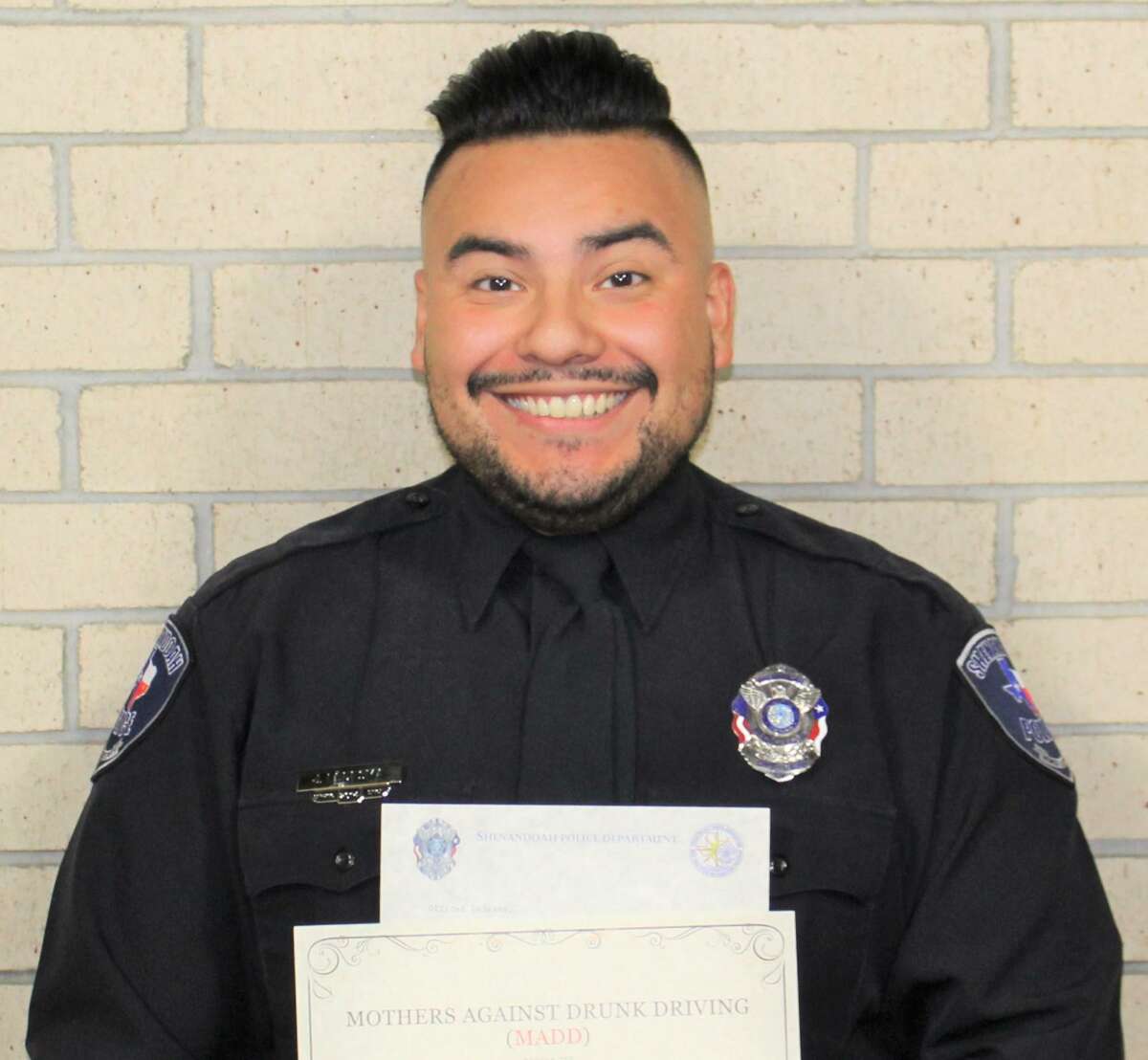 Shenandoah Police Department Officer Jeremiah Ledesma received on Oct. 14 an award from Mothers Against Drunk Driving.