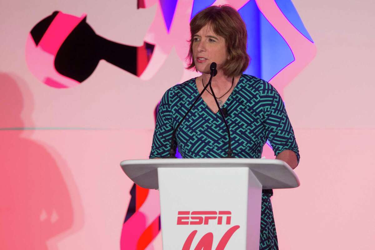 ESPNW’s Carol Stiff speaks to the audience during a 2015 summit at St. Regis Monarch Resort in 2015.