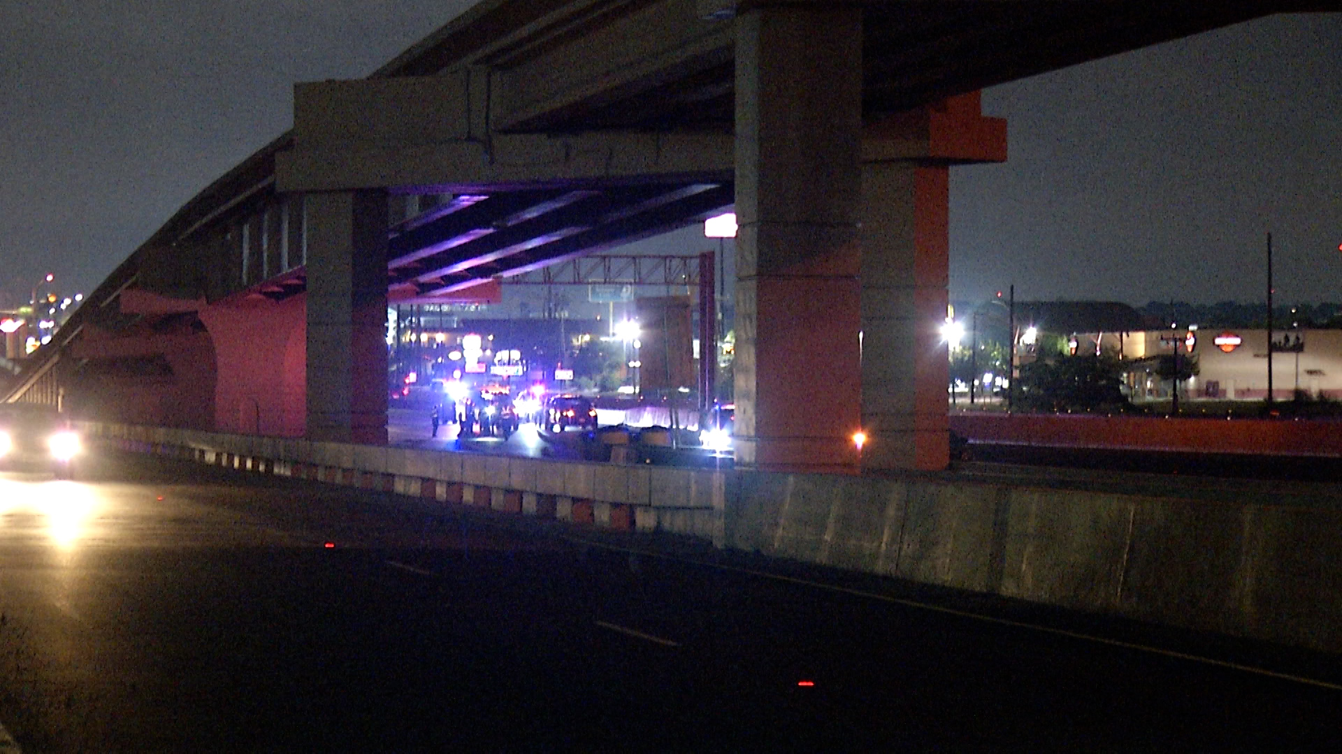 Man killed after trying to cross Loop 410 on foot