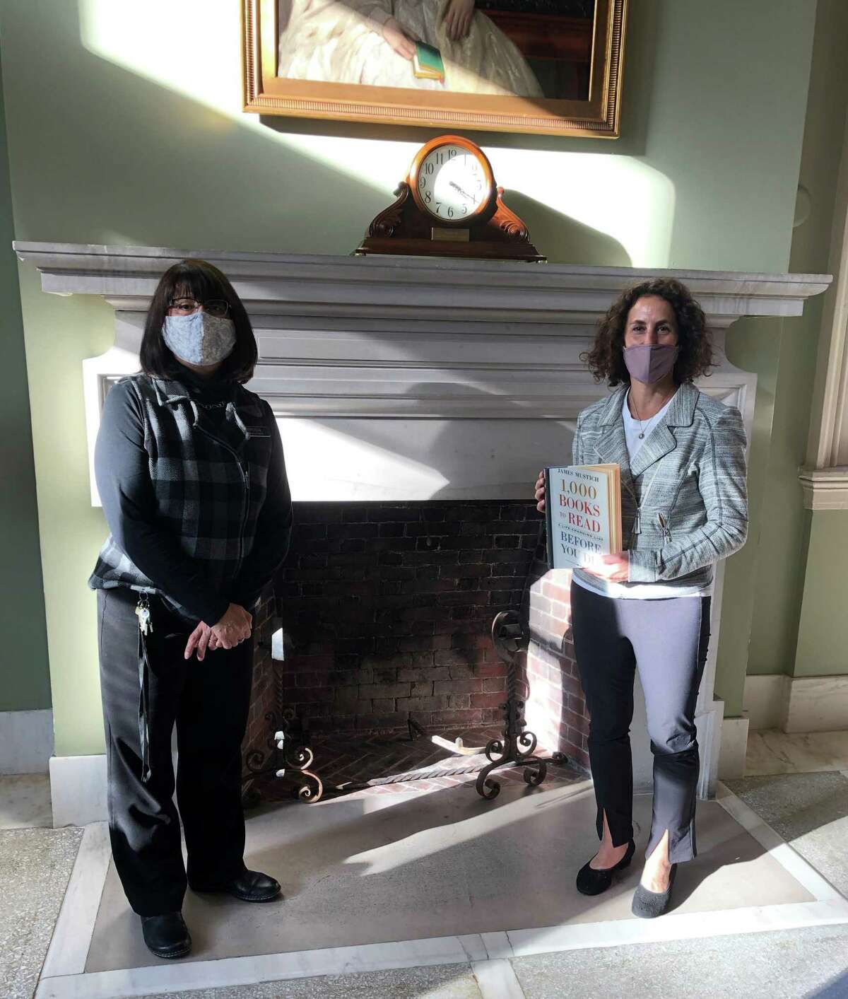 Library Director Brenda McKinley and RHS Reading Teacher Judy Silver, winner of the 2020 Battle of the Books.