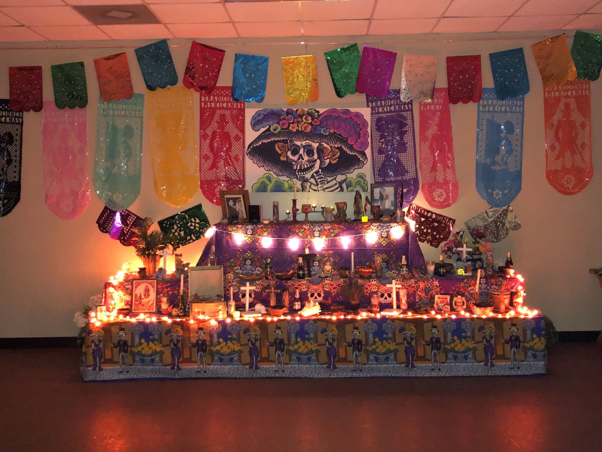 dia de los muertos altar school