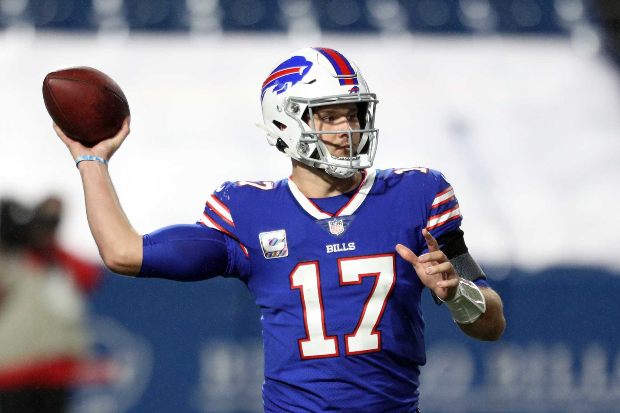 With COVID surging, Cuomo says fans will be allowed at Bills Stadium - Vimarsana News