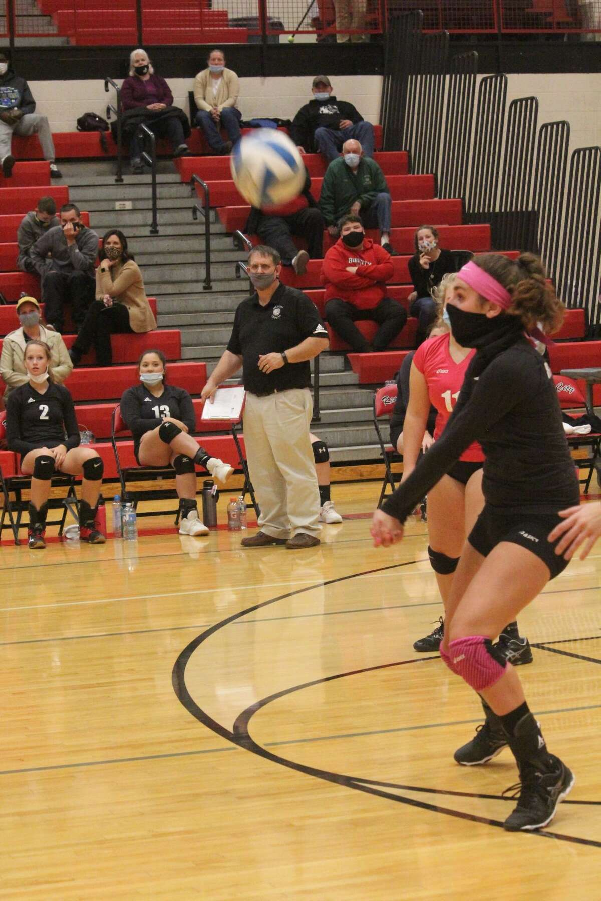 Reed City's volleyball team lost to Fremont in three games on Tuesday