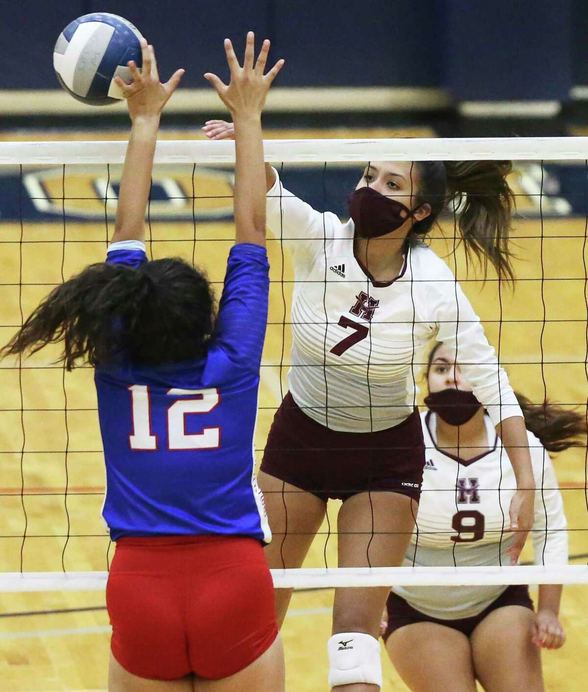 Highlands Sweeps Jefferson In Volleyball