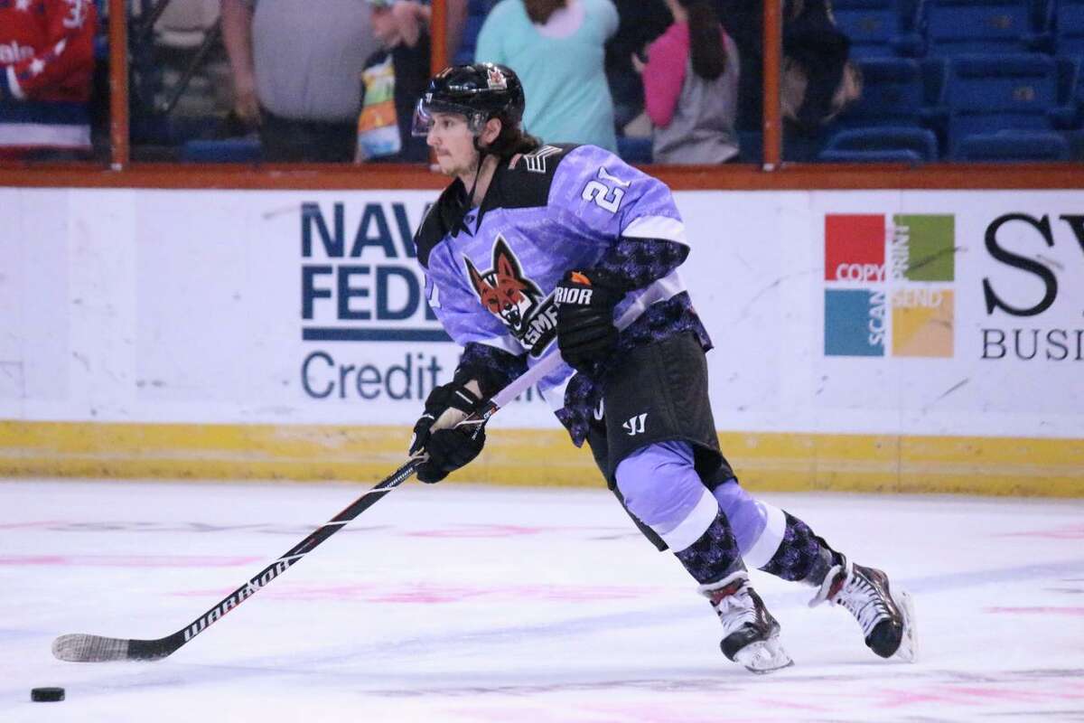 Zach White has gone from being a star at Curry College to the professional hockey ranks.