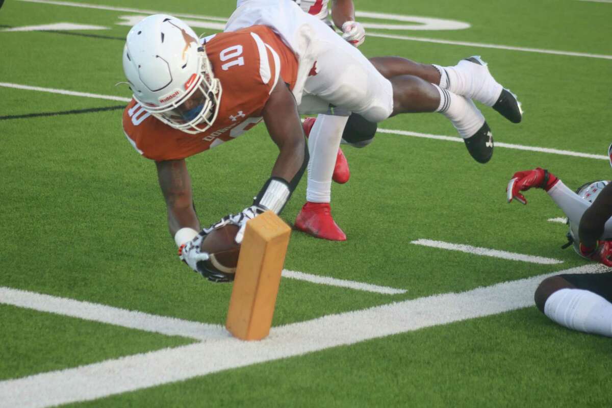 Dobie opens district play with 48-7 win over South Houston