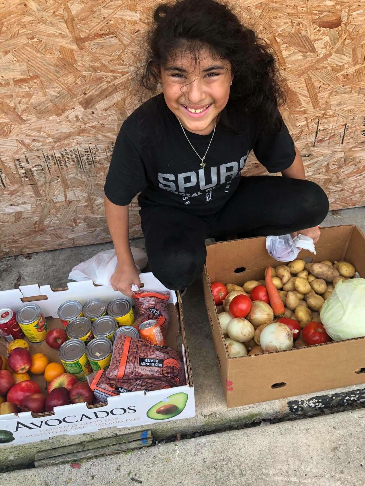 There's a new free neighborhood food pantry on the West Side organized by a 10-year-old girl named Aeris McLeland.