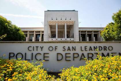 Man Shot Critically Wounded After Pointing Gun At Officers San Leandro Police Say Sfchronicle Com