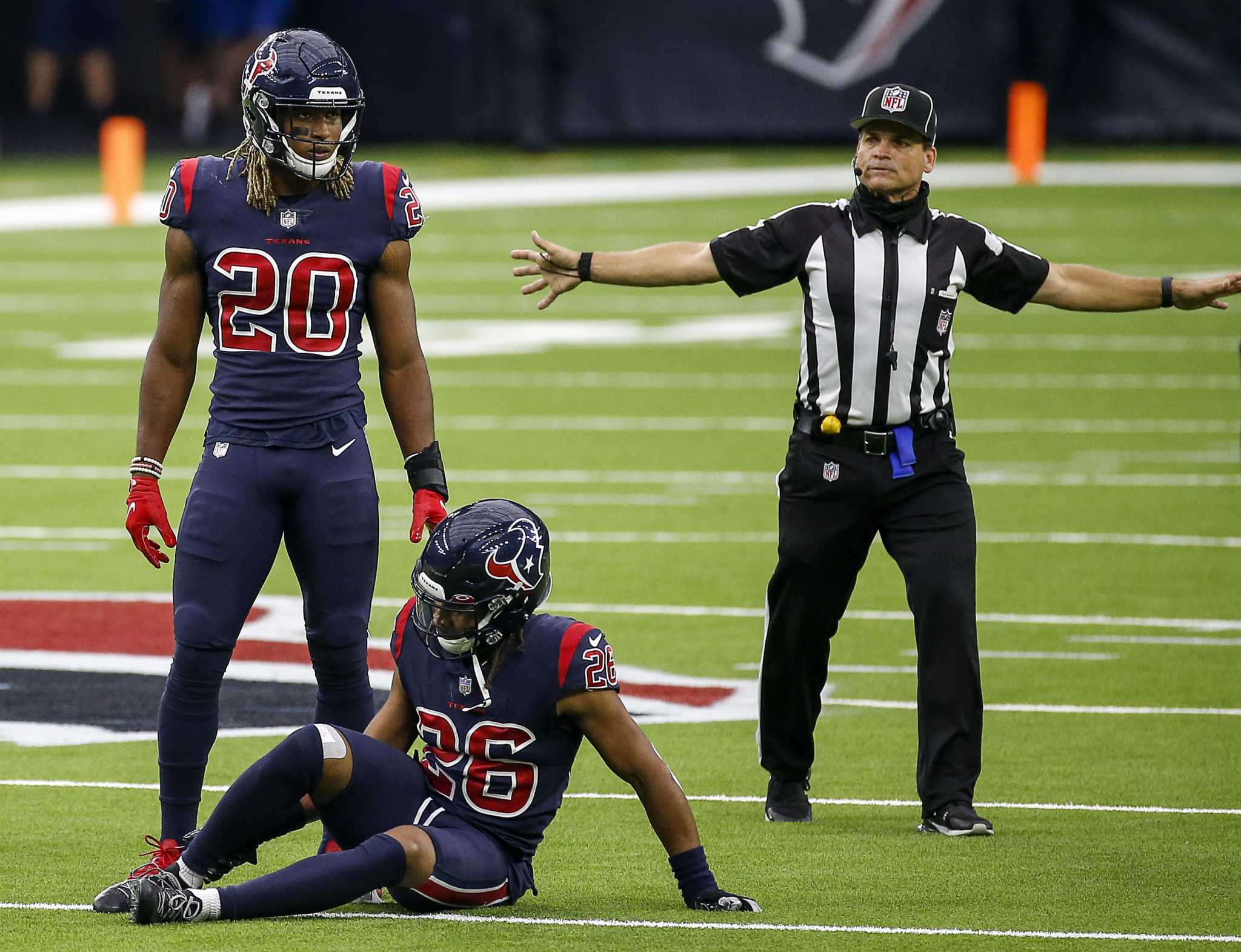 Texans' Bradley Roby injures knee, 'nothing major'