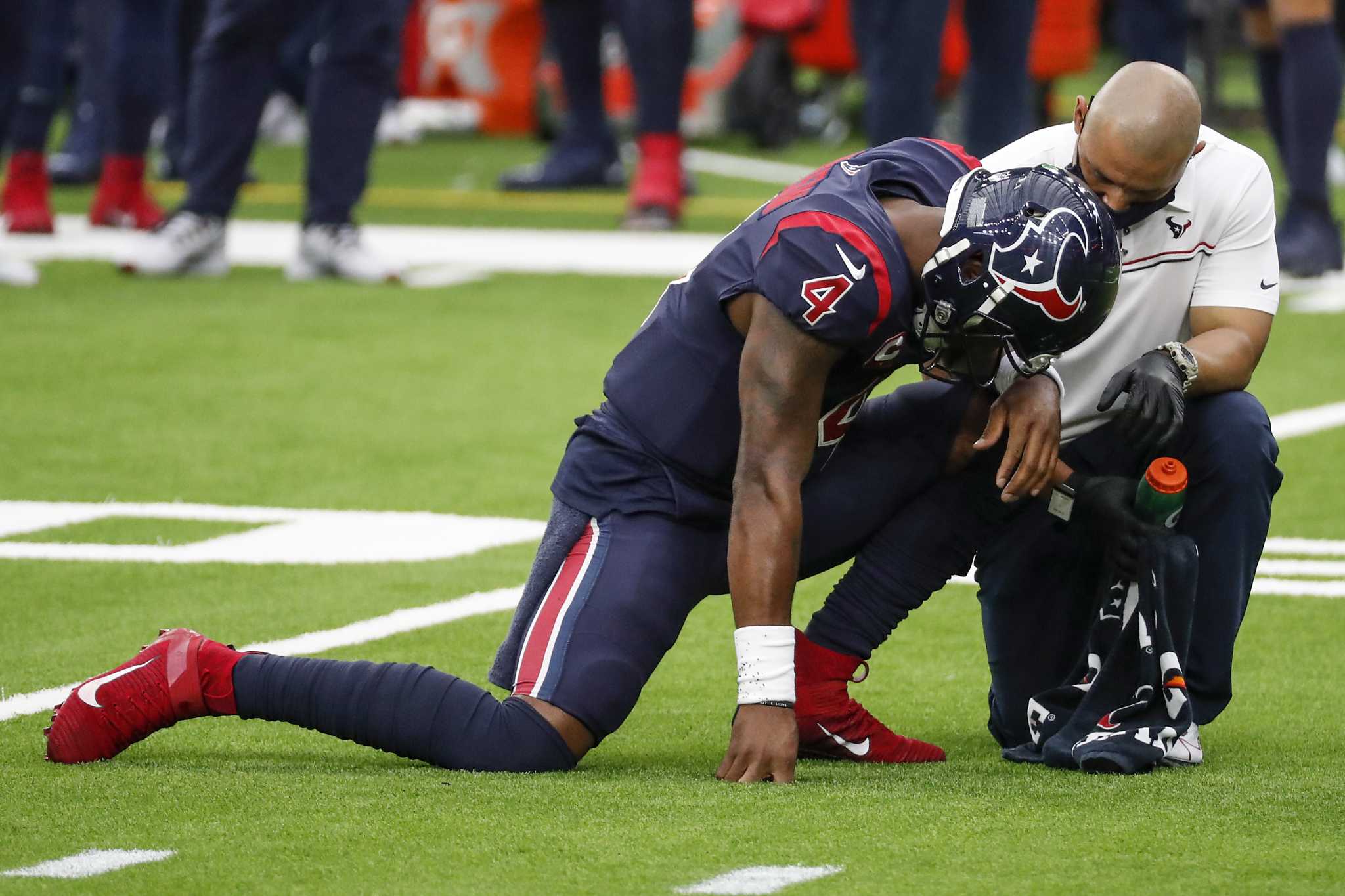 Texans' Bradley Roby injures knee, 'nothing major'