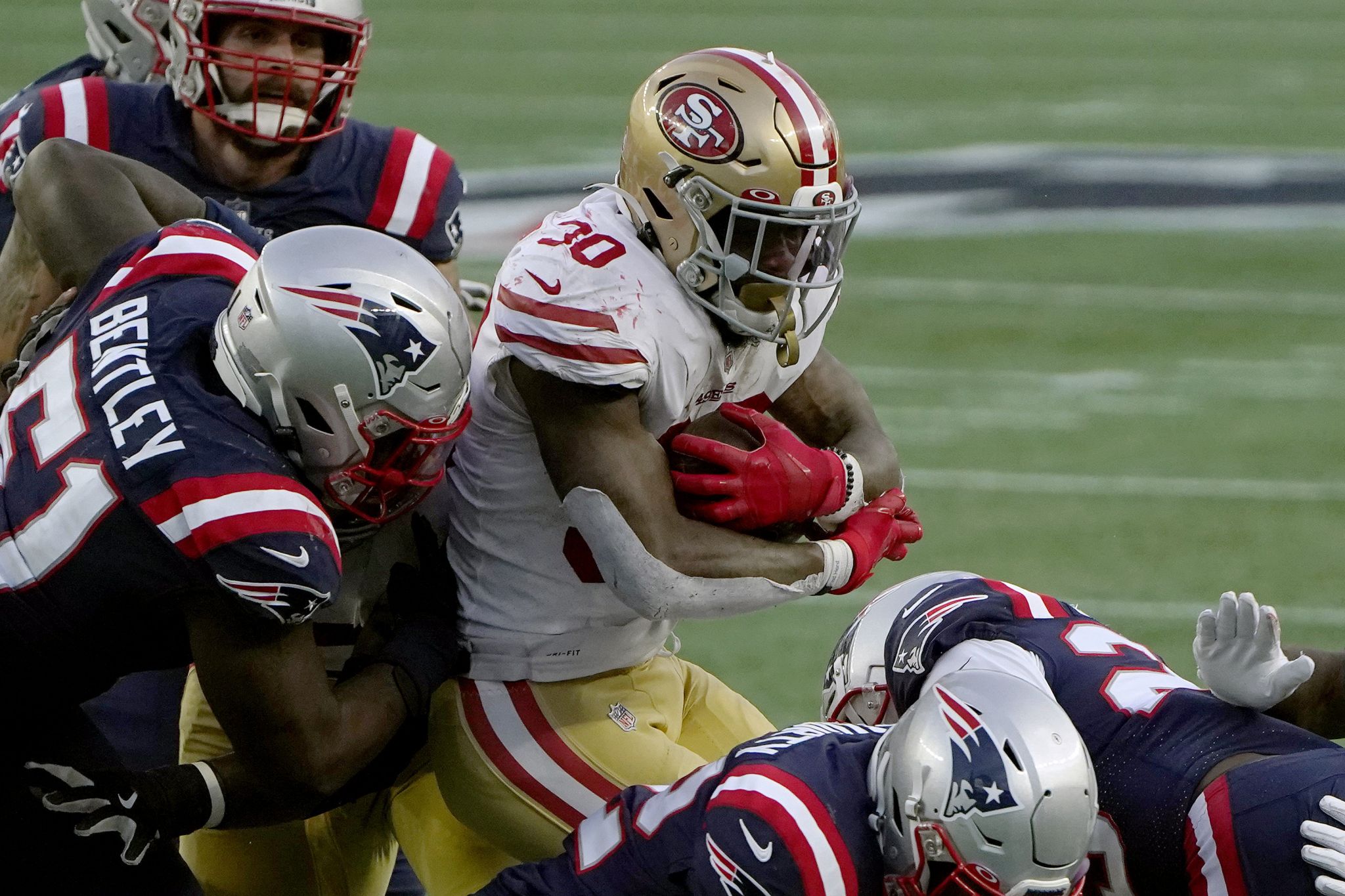 49ers-Patriots: Jeff Wilson Jr. Scores Third TD, But Immediately Leaves ...