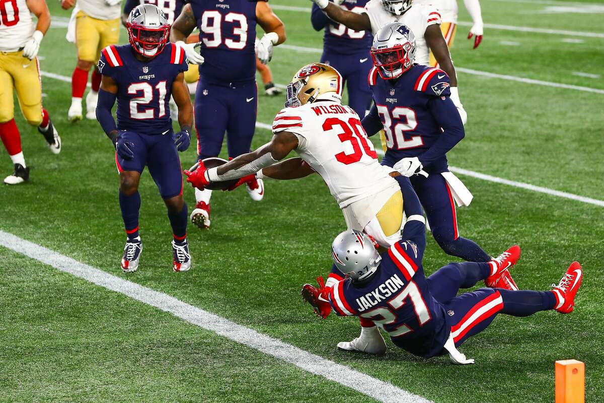 San Francisco 49ers 33-6 New England Patriots: Jeff Wilson scores