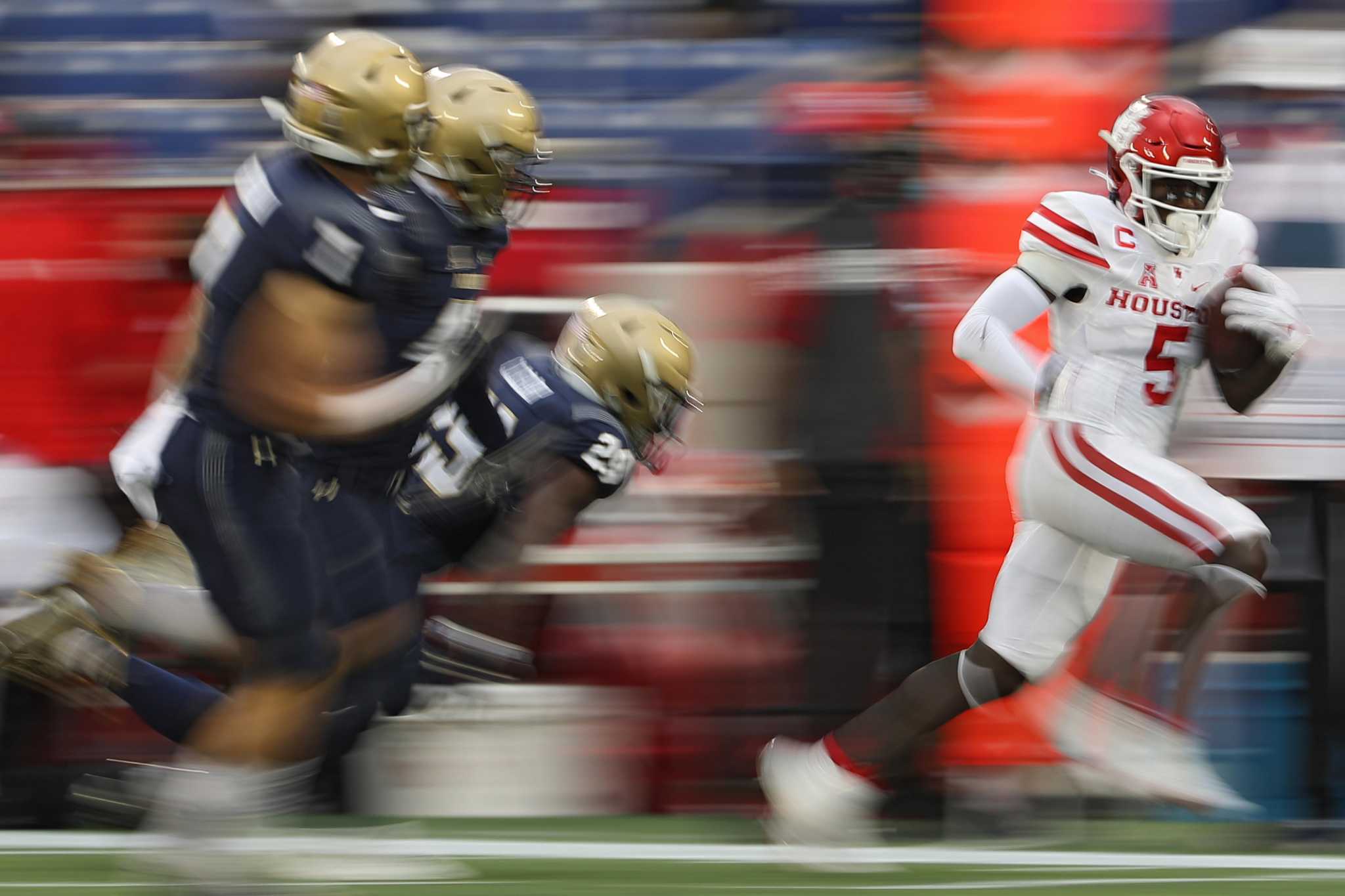 ‘All on me,’ says UH receiver Marquez Stevenson