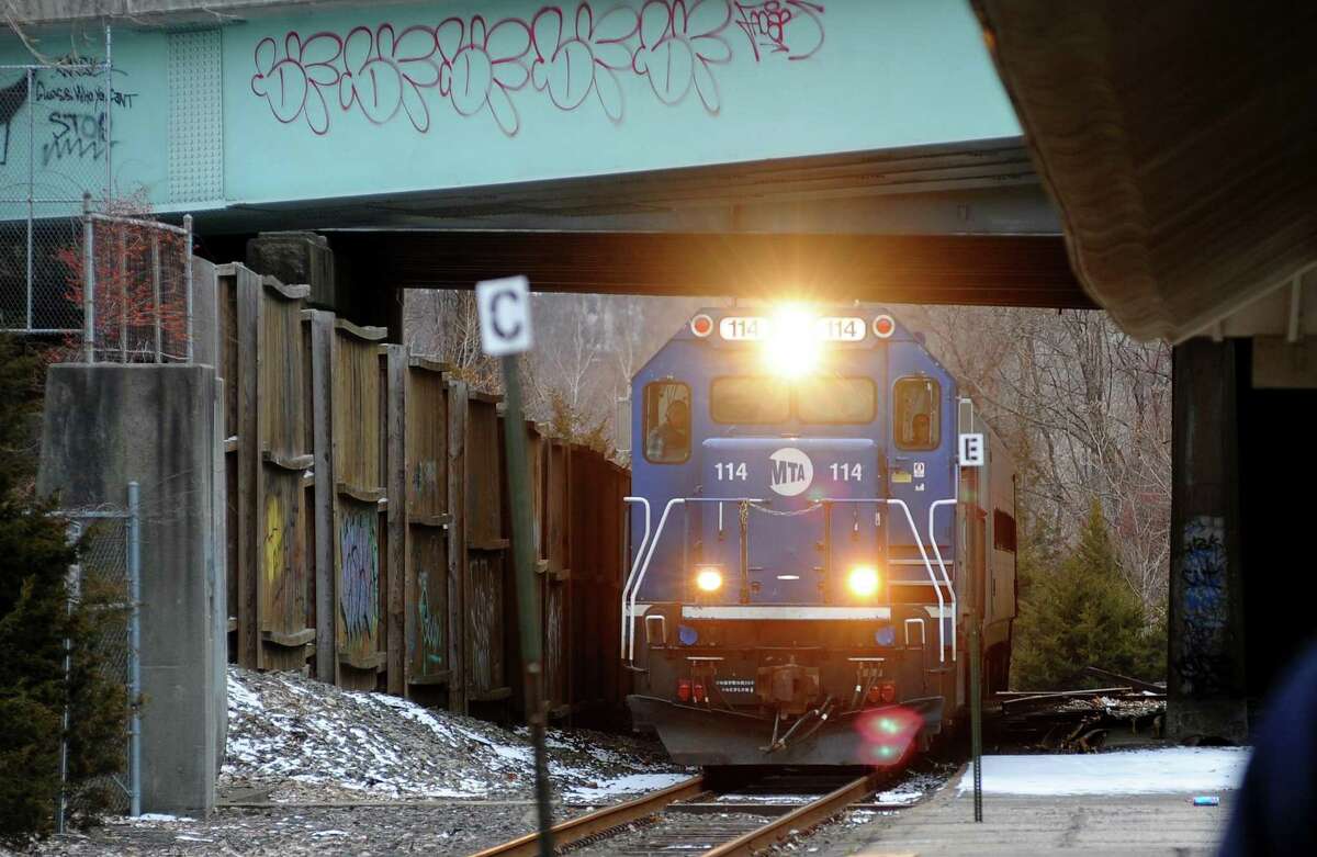 Rail service resumes on MetroNorth’s Waterbury line