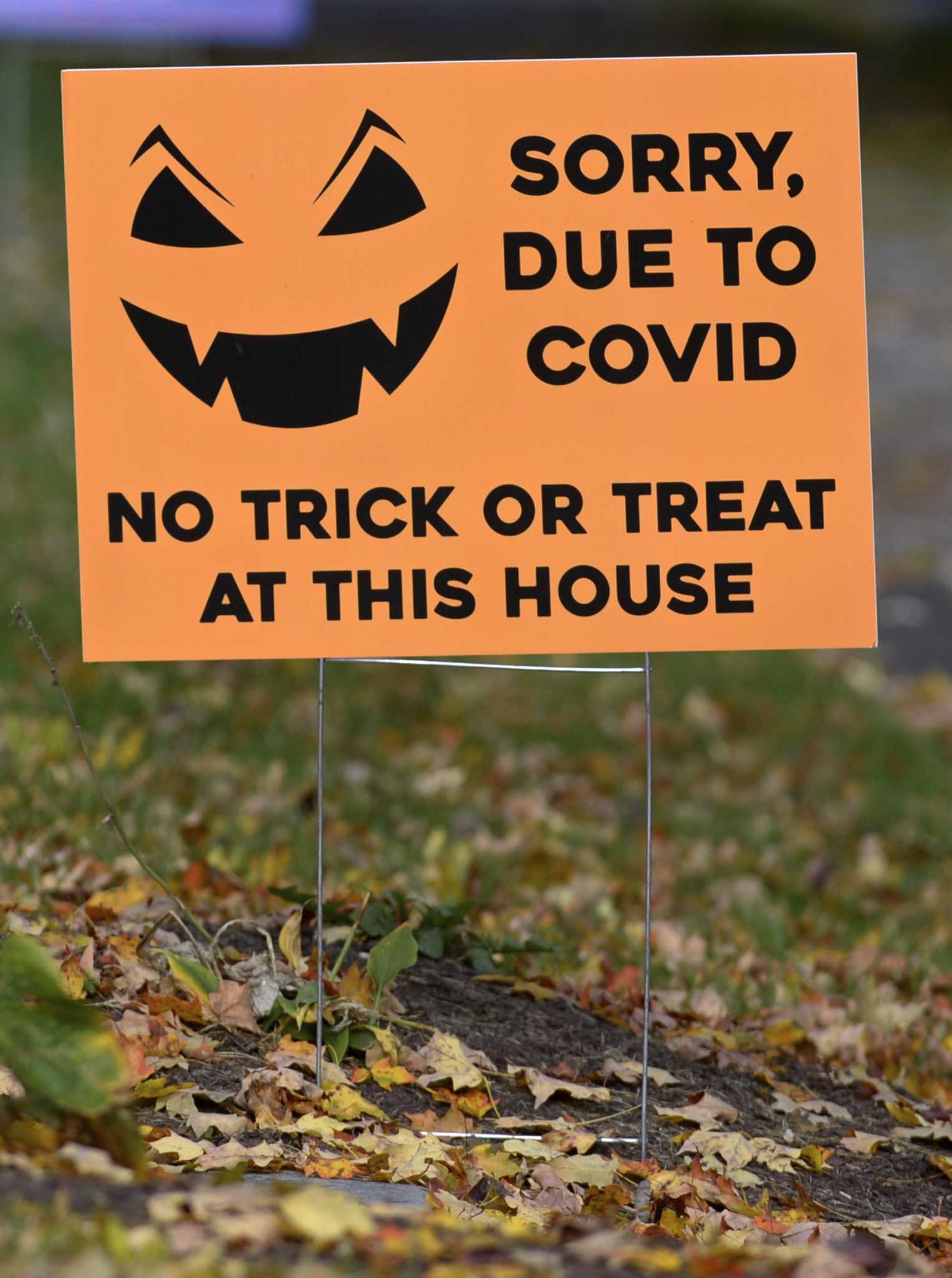 Is It Safe Many Ct Towns Stop Short Of Full Trick Or Treating Ban Ctinsider Com