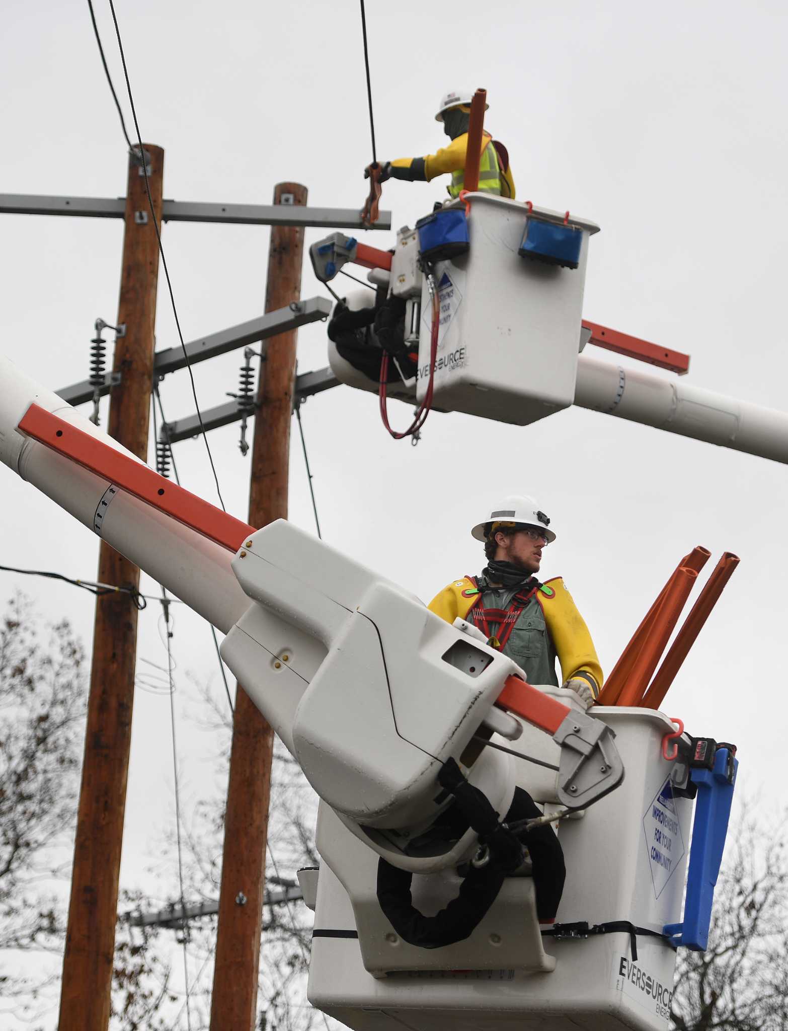 Christmas storm brings thousands of power cuts