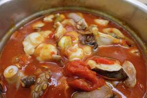 5 recipes for seafood stews from all around the world