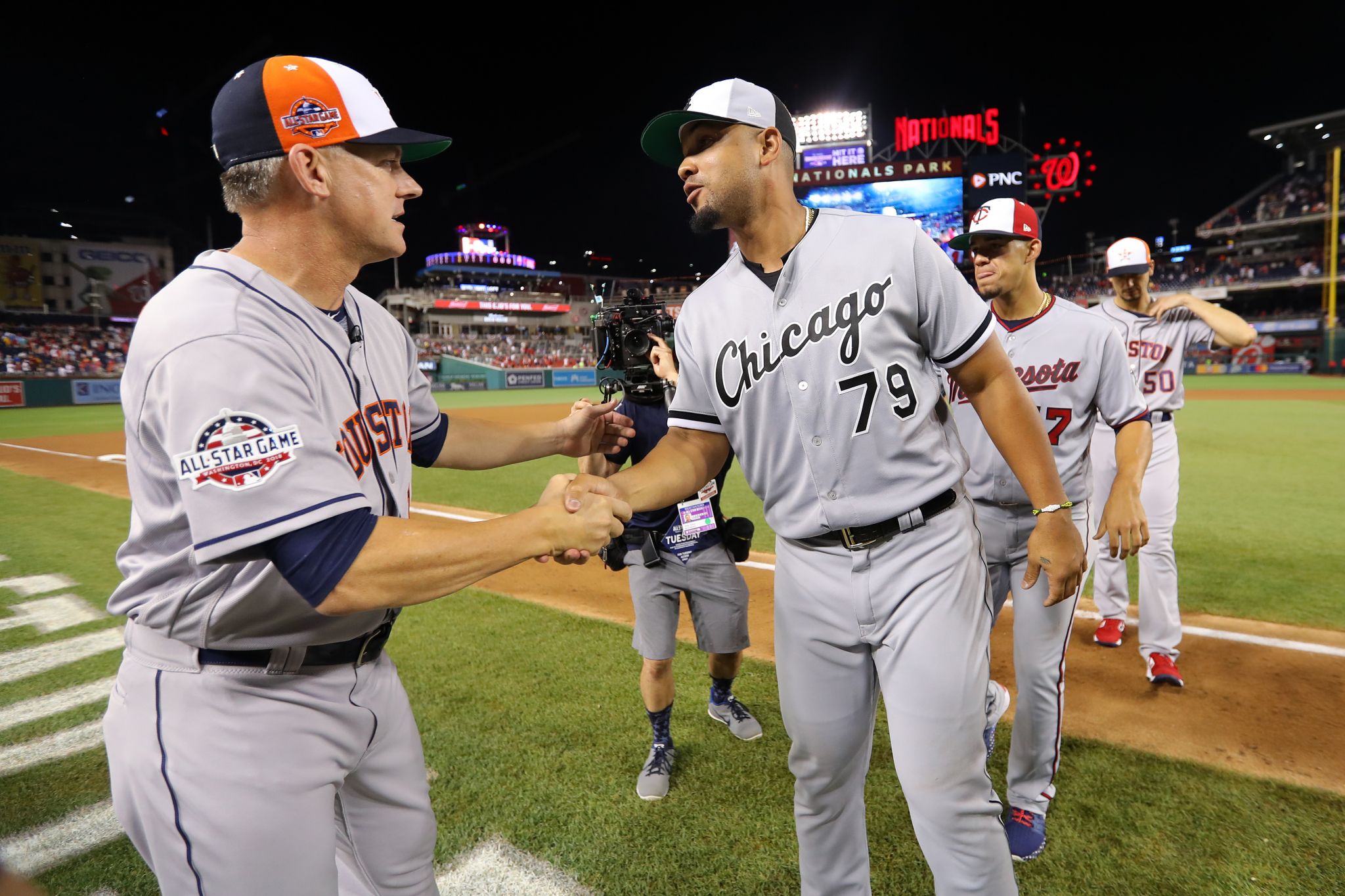 White Sox hire Tony La Russa as manager, include A.J. Hinch's