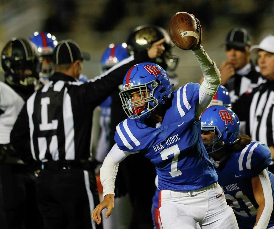 FOOTBALL: Oak Ridge capitalizes on Conroe turnovers - The Courier