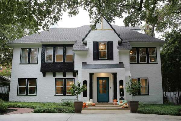 Couple Spent 0k On Historic Olmos Park Tudor Home Renovation To Strip Away 1980s Touches And Upgrade The Kitchen Master Suite Expressnews Com