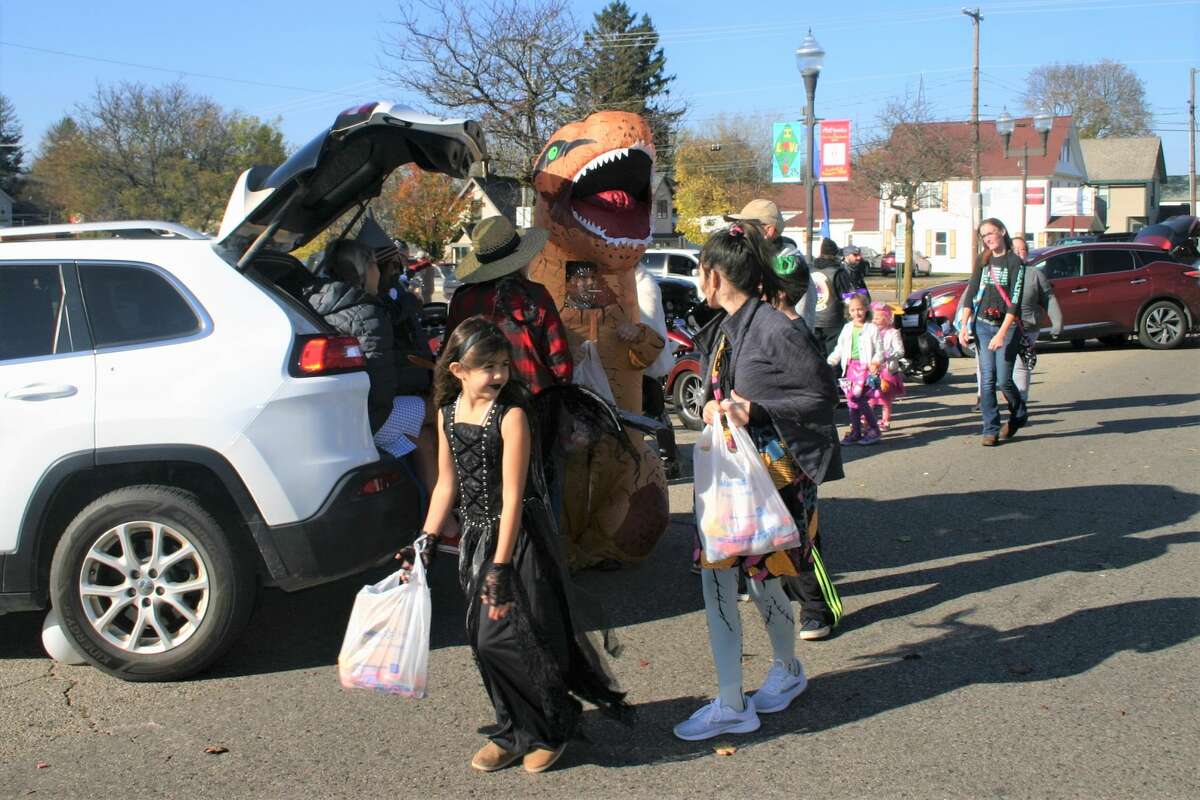 Kids of all ages came out in their cutest and scariest Halloween garb, including face coverings, to celebrate the holiday at the 2020 Downtown Trunk-or-Treat. Twenty-five local businesses sponsored cars with trunks full of candy and goodies to hand out to trick-or-treaters.