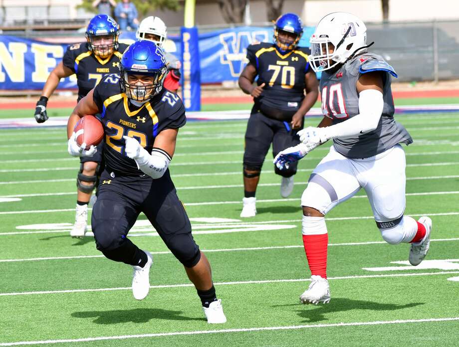 Photo Gallery: Wayland Baptist football team outlasts OPSU 29-24 Photo Gallery: Wayland Baptist football team outlasts OPSU 29-24
