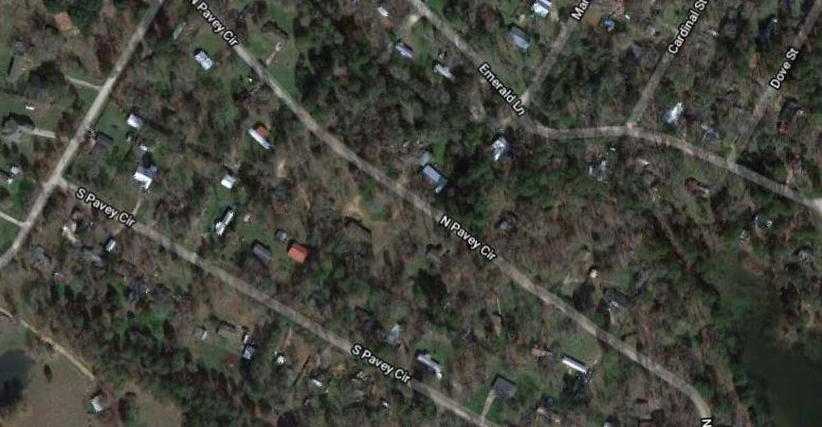 After shooting, man surrenders and releases 4 hostages in New Waverly