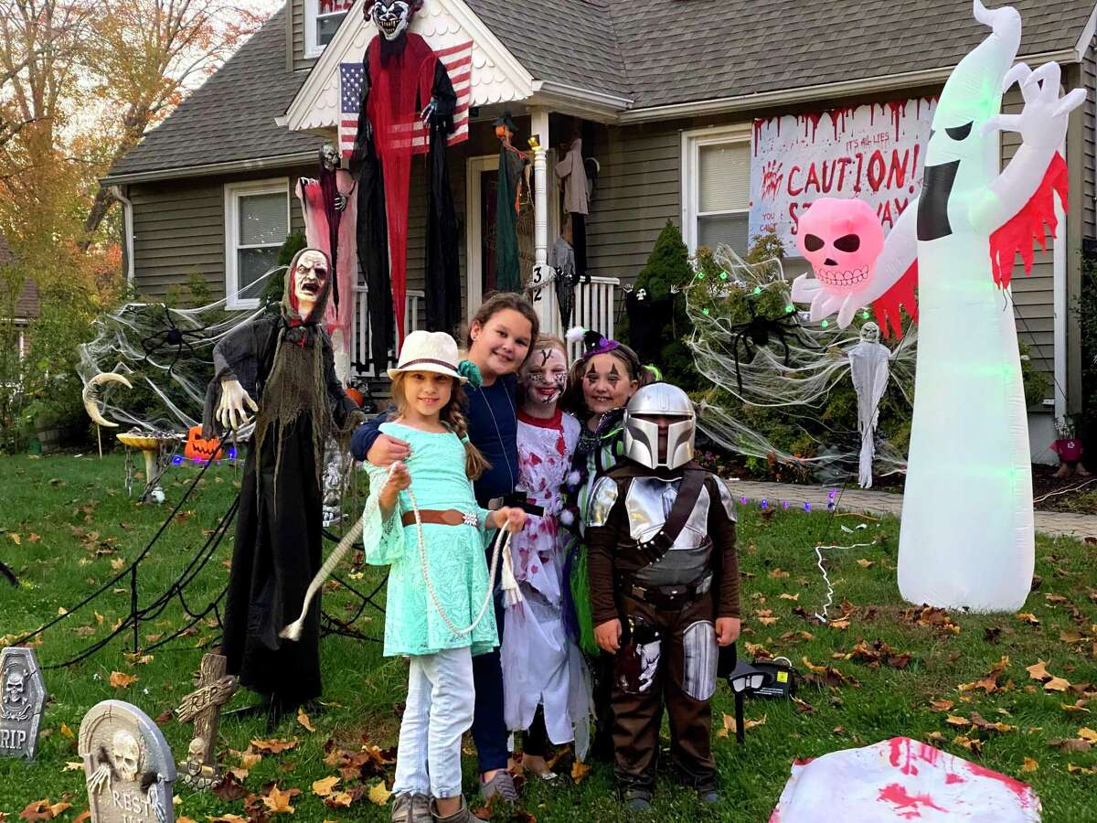 Lydia Pontonio, Lilly Cooke, Brianna Arsenault, Grace Kapica and Mason Kapica
