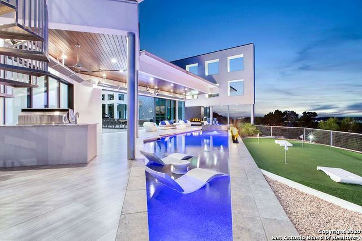 5 of the most lavish hot tubs on the market in San Antonio