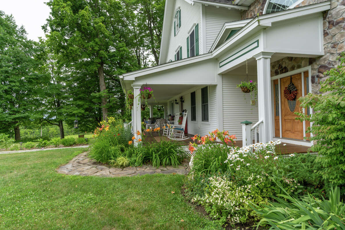 House Of The Week: Bed And Breakfast In Saratoga