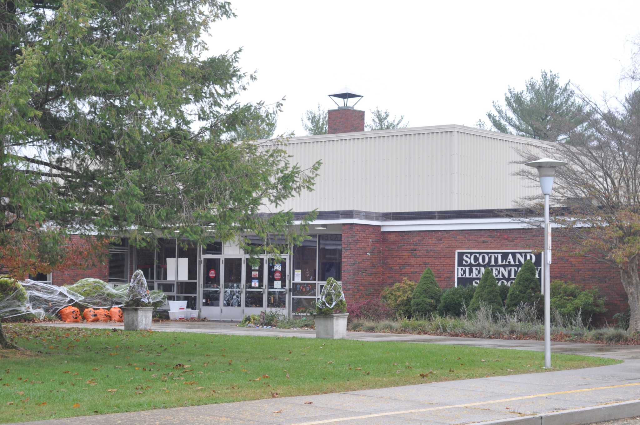 Ridgefield elementary school reports COVID19 case