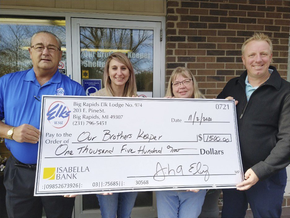 Big Rapids Elks Lodge donates to homeless shelter