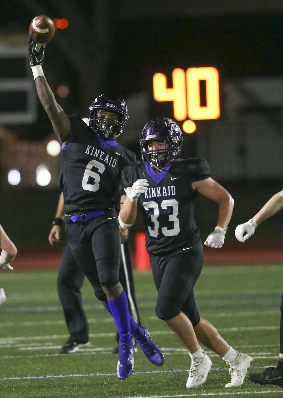 Kinkaid defeats rival Episcopal, finishes season 70