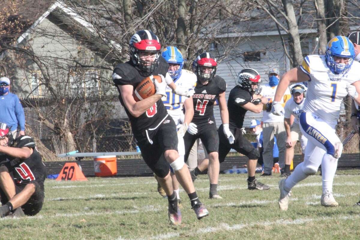 Undefeated Reed City tops Kingsford in district semifinal game