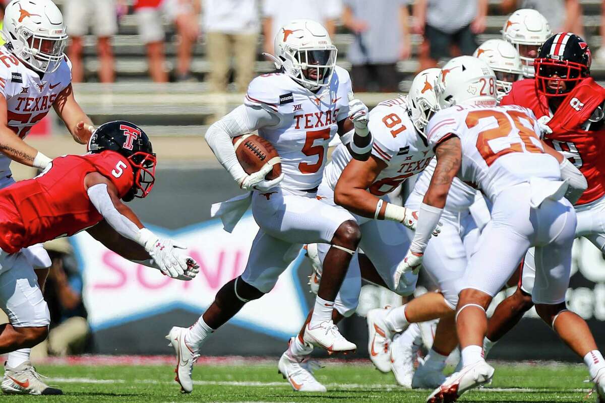 Texas RB Bijan Robinson suffering from strained back - Burnt Orange Nation