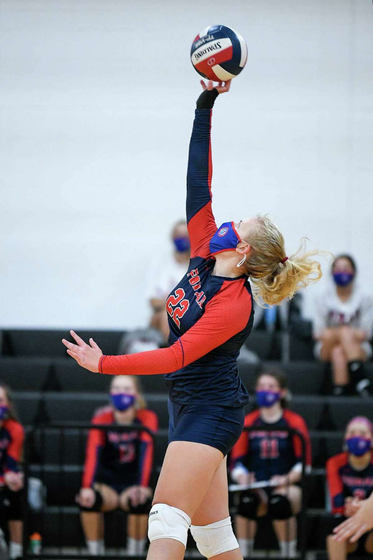 Tori Lanese had 15 kills to help Foran defeat Lauralton Hall in the SCC playoffs.