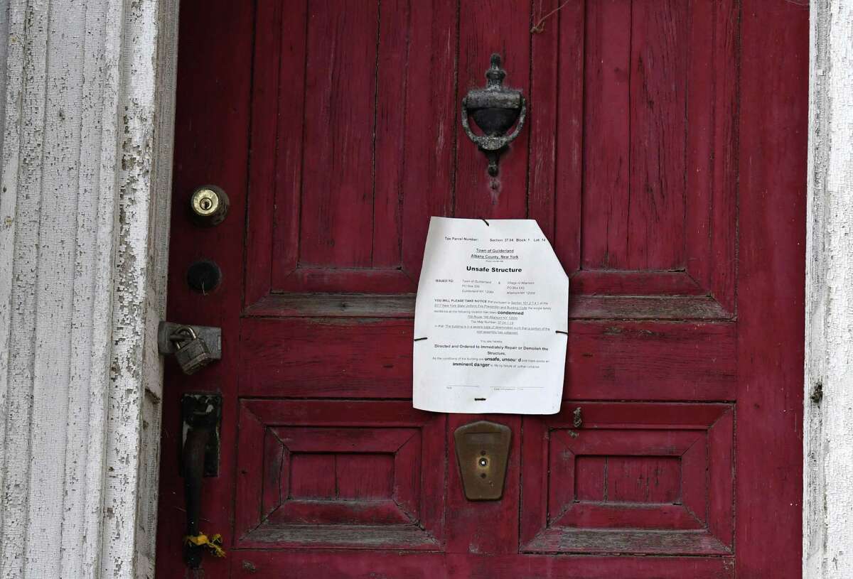 Altamont's Crounse House faces demolition, again