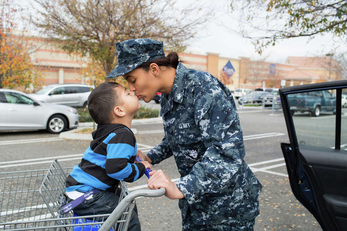 Veterans Day Deals Discounts And Freebies