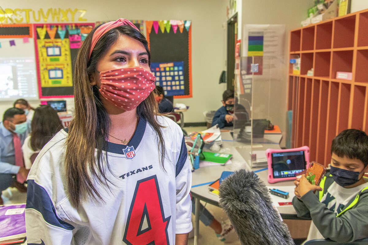 Texans' Deshaun Watson surprises third-grade class with virtual visit