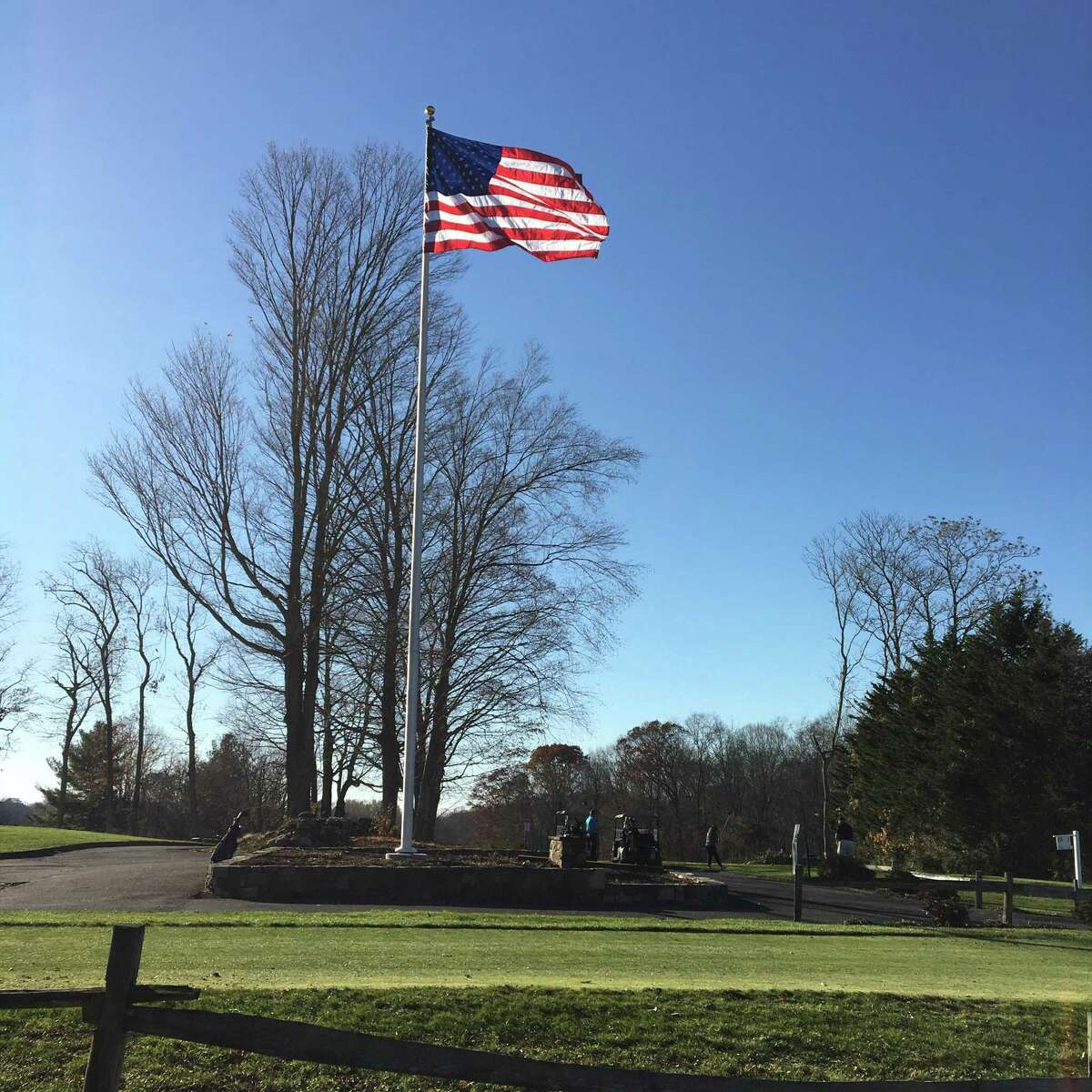 The Tashua Knolls Senior Men's Club recently donated a 50-foot flagpole to the Tashua Knolls Golf Course. It is dedicated to honor veterans and deceased members of the club.