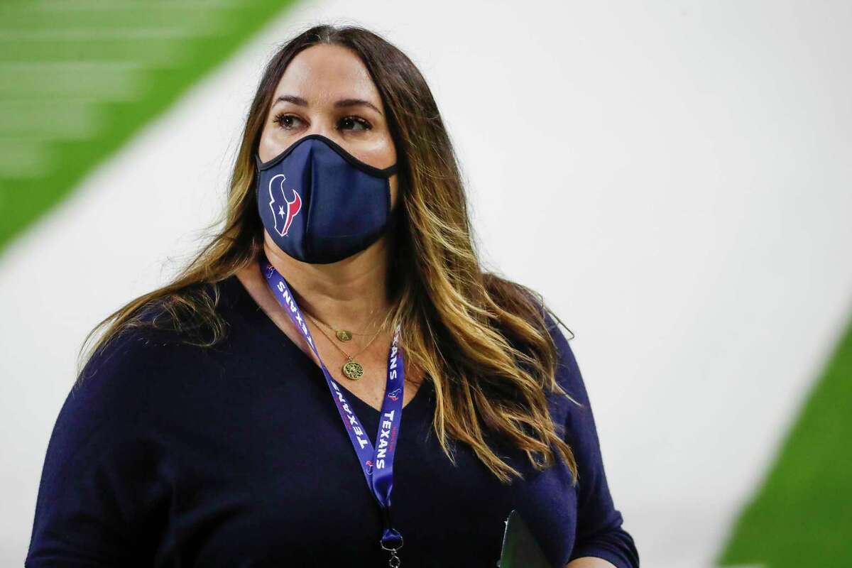 Amy Palcic  was the first woman to head an NFL public relations department — with her staff winning the 2017 Pete Rozelle Award — before her controversial firing by the Texans this week.