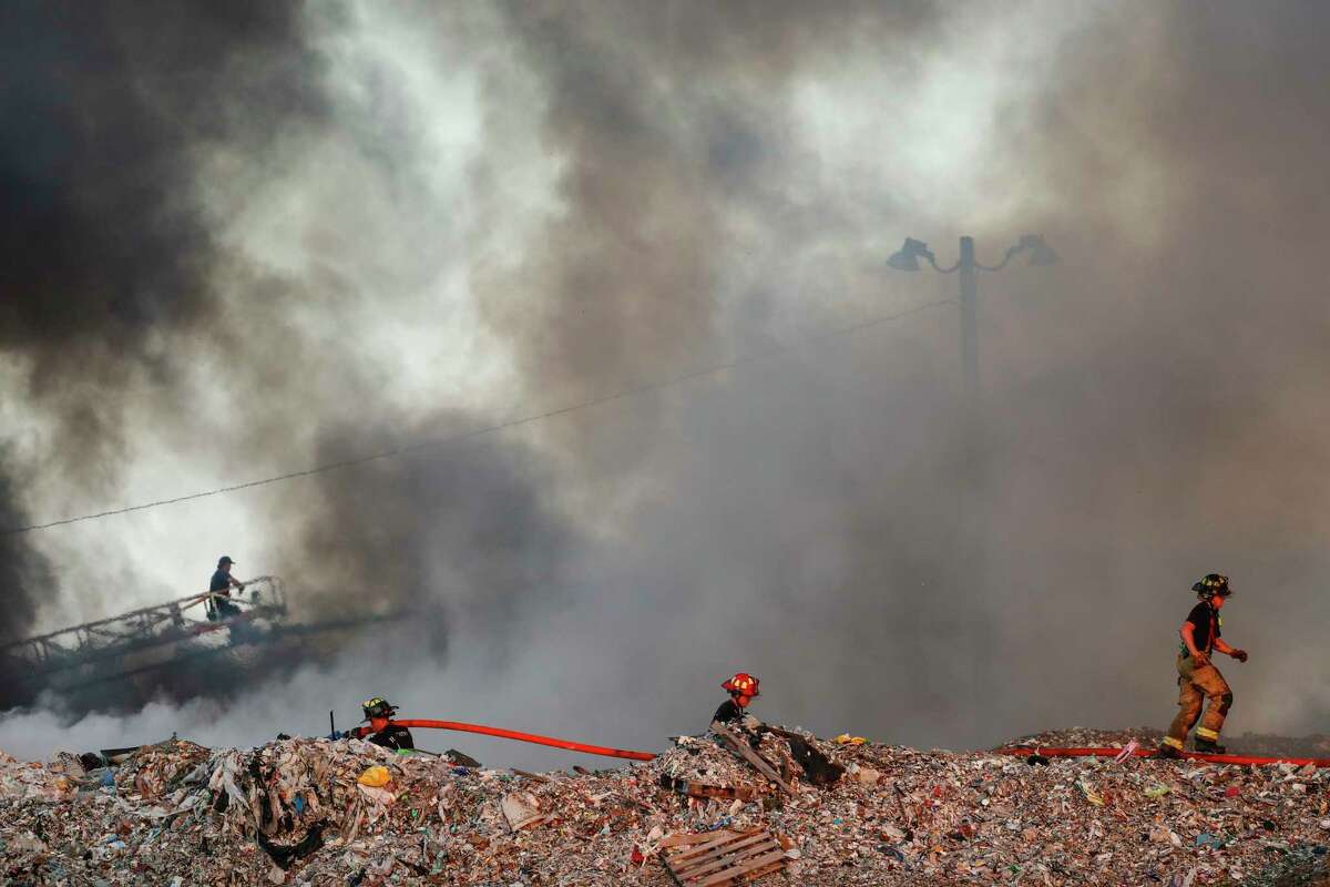 Shelterinplace order lifted after massive trash fire darkens section