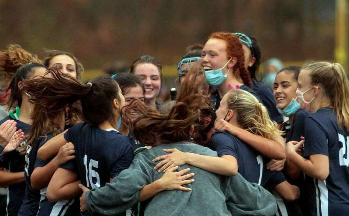 Lauralton Hall players celebrate winning SCC Division B championship.