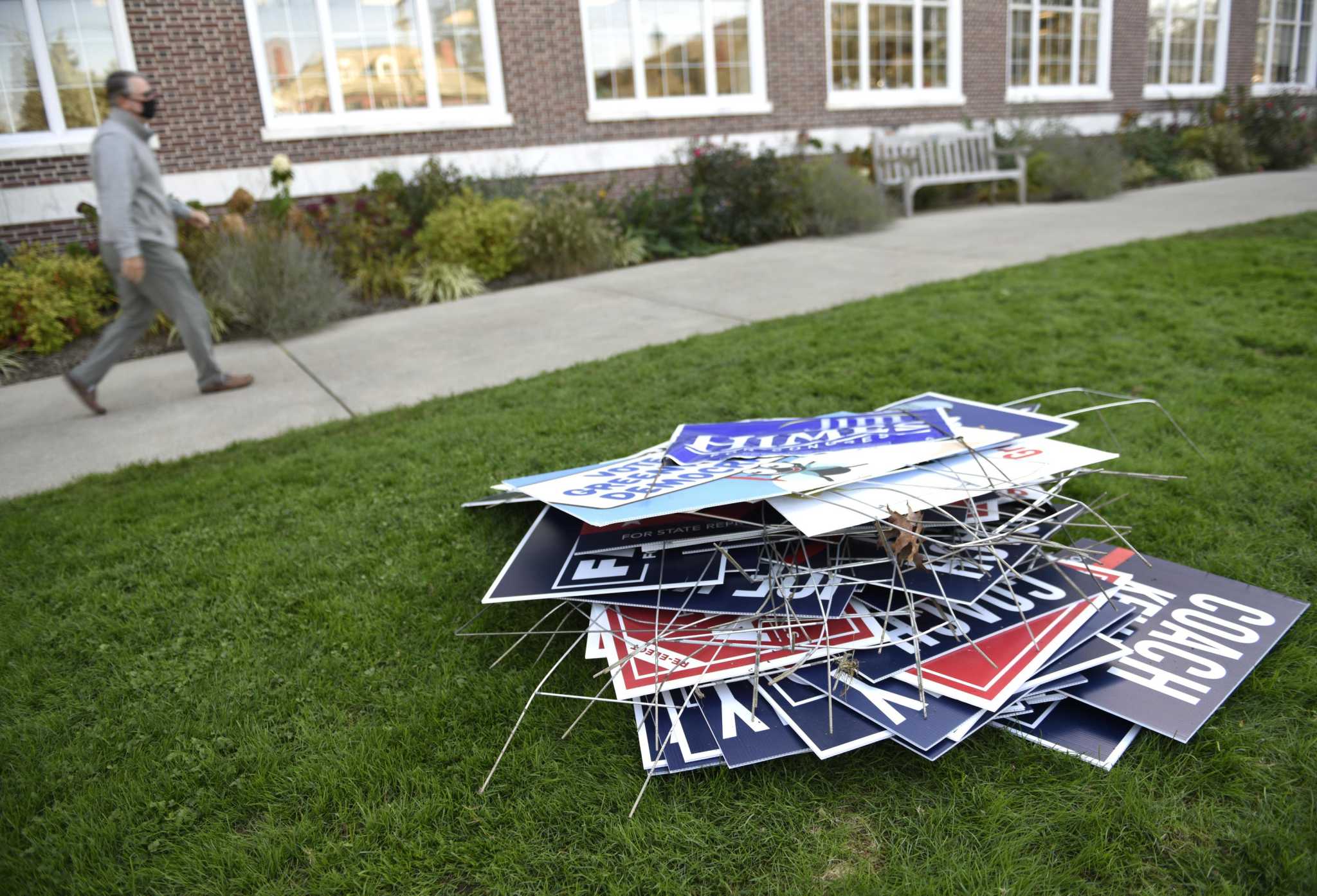 Selectman Sign Design Greenwich first selectman candidates clash on campaign signs