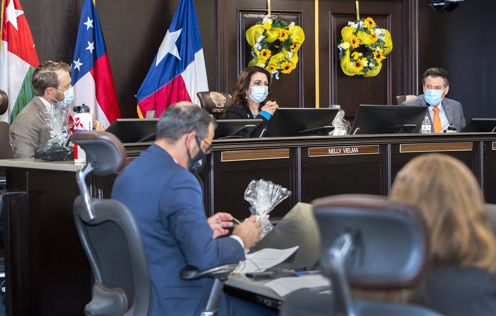 Laredo council to discuss COVID updates as cases shrink - Vimarsana News