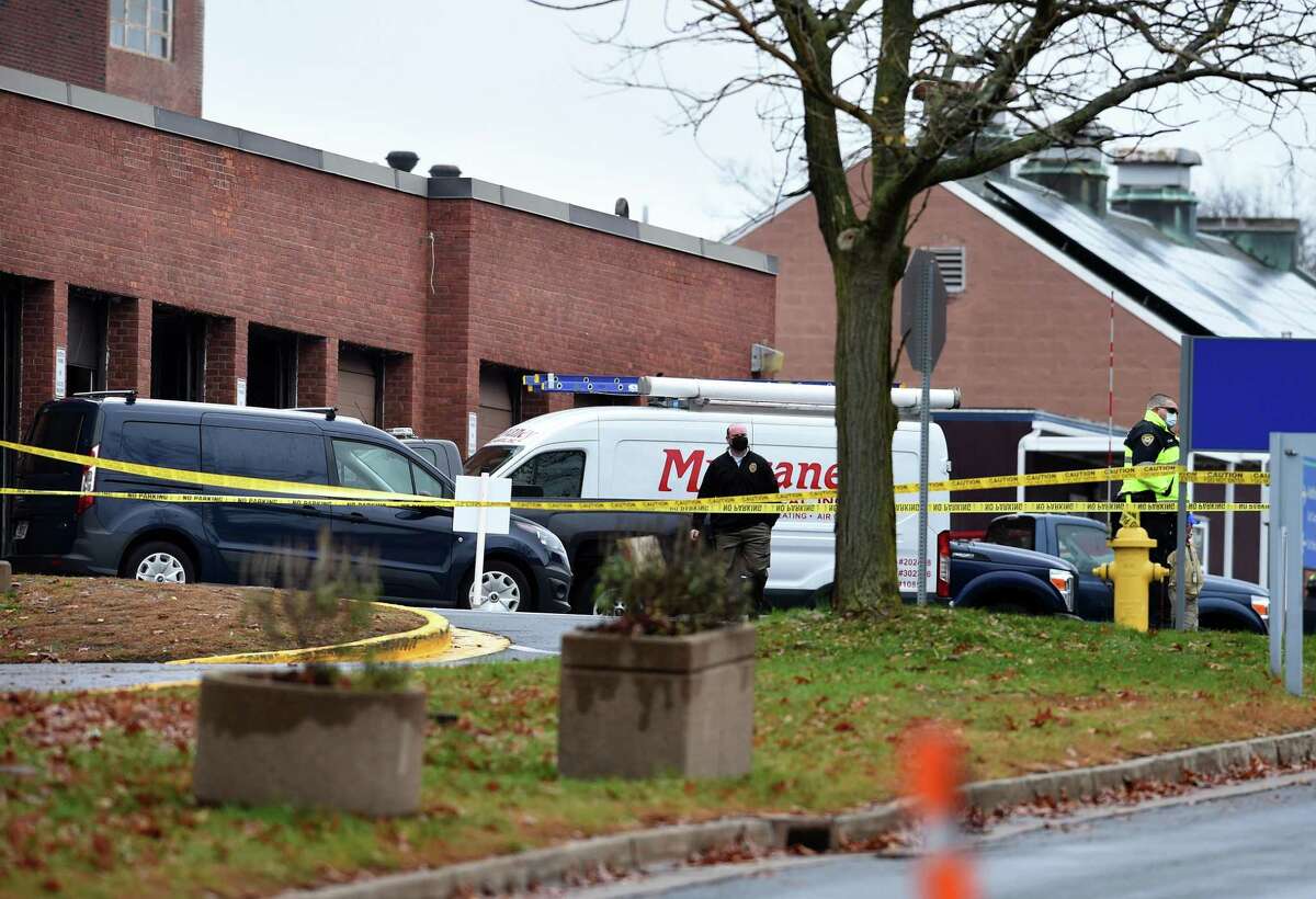 Officials 2 workers dead after ‘tragic’ steam pipe explosion at West Haven VA hospital