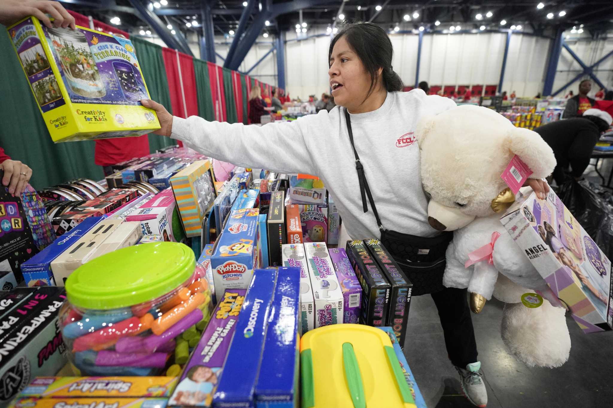 Toys For Tots Continues Accepting
