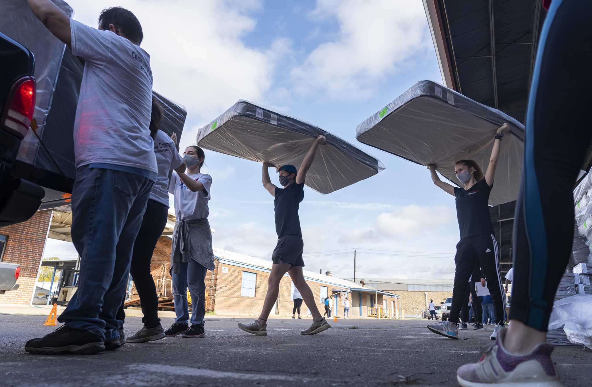 Houston Children’s Charity answers dreams with 250 mattresses
