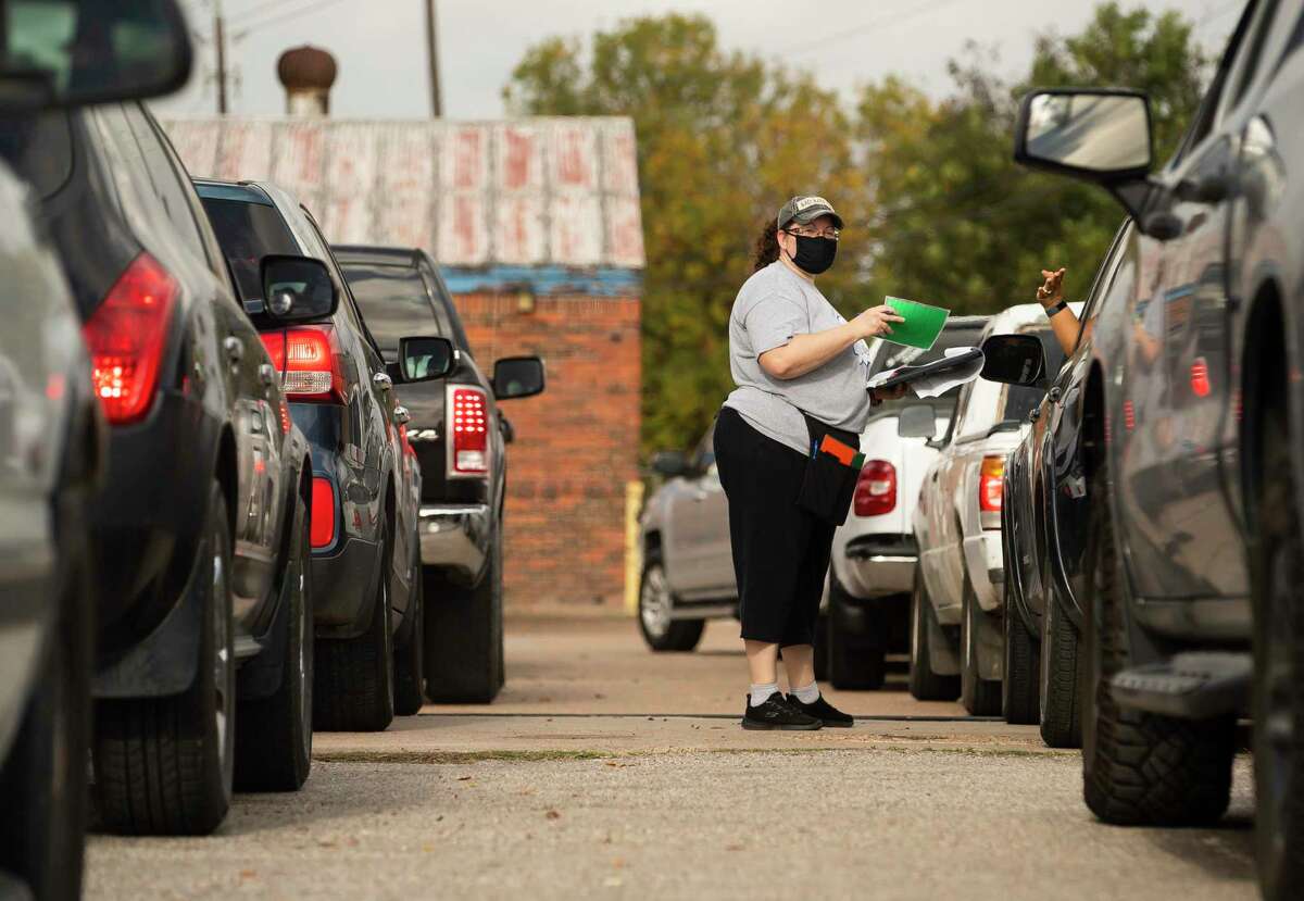 Houston Children’s Charity answers dreams with 250 mattresses
