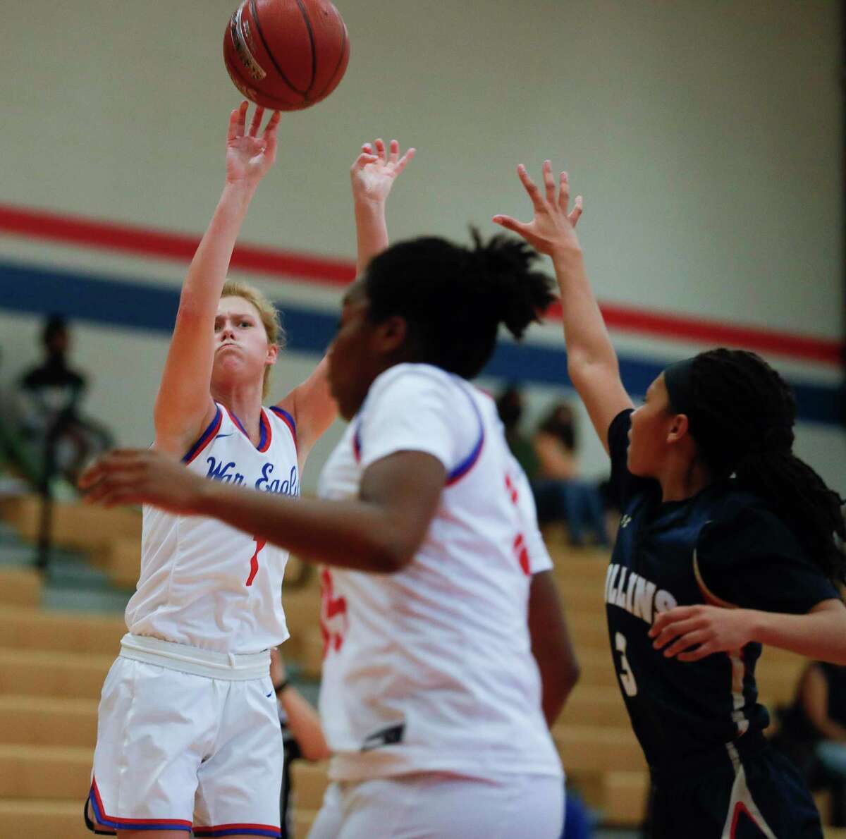 Oak Ridge guard Nikki Petrakovitz (1) shoots a three-pointer during the second quarter of a non-district high school girls basketball game at Oak Ridge High School, Saturday, Nov. 14, 2020.